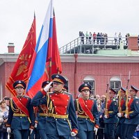 Торжественный парад и смена караула в Петропавловской крепости. :: Людмила 