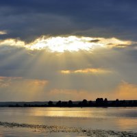 Вечернее небо перед грозой :: Юрий 