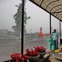 Дождь в городе Калининграде. :: Liudmila LLF