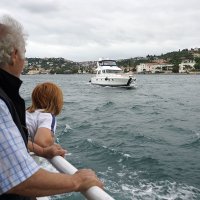 Дед и внук - любители моря  ... :: Лариса Корженевская