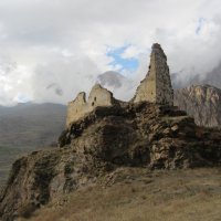 Развалины древнего замка :: Виталий Купченко