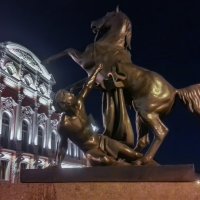 Скульптура «Юноша, поверженный конём». Санкт-Петербург. :: Олег Кузовлев