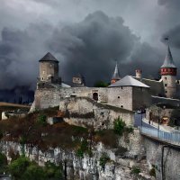 Предгрозовое-громовое над замком в Каменец-Подольске :: Sergey-Nik-Melnik Fotosfera-Minsk