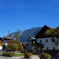 Хальштатт - невероятный маленький городок на озере в горах в австрийском районе Зальцкаммергут. :: Galina Dzubina