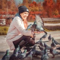 Девушка и голуби :: AntoninaAZ Зоткина