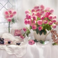 Нежных роз малиновый дурман... :: Валентина Колова
