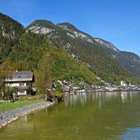Хальштатт - невероятный маленький городок на озере в горах в австрийском районе Зальцкаммергут. :: Galina Dzubina