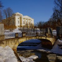 Большой дворец со стороны моста с кентаврами... :: Юрий Куликов