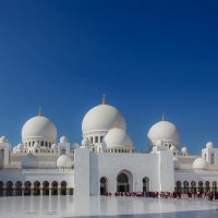 Мече́ть ше́йха За́йда -  Расположена в Абу-Даби, столице Объединенных Арабских Эмиратов. :: Александр Вивчарик
