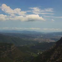Вид на просторы Каталонии с горы Монсеррат. Вариант-2 :: Анатолий Грачев