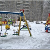 Падал последний в феврале снежок...) :: Юрий Ефимов