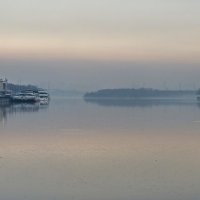Апрельское утро на Москве-реке :: Валерий Иванович