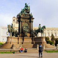 Памятник Марии Терезии :: Ольга (crim41evp)