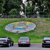 У подножия бывшего замка, и нынешнего Детского парка. :: Восковых Анна Васильевна 