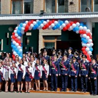 Во взрослую жизнь. Наши выпускники 2019 года. Ещё не взрослые, уже не дети! :: Восковых Анна Васильевна 