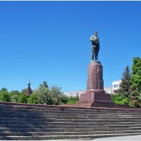 Памятник М.И. Калинину. Калининград. :: Валерия Комова