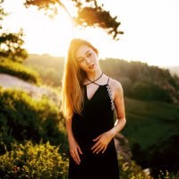Портрет девушки в красивом черном платье во время рассвета на горе :: Lenar Abdrakhmanov