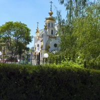 Церковь  на ул Севастопольской :: Валентин Семчишин