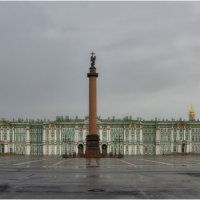 Вид на Александровскую колонну и Зимний дворец :: Александр Максимов