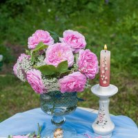 Розы и свеча :: Ольга Бекетова