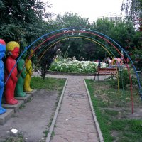 Киев, Пейзажная Аллея, Фэшн-парк — «Радуга» :: Absolute Zero