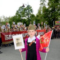 Девчушка на параде! :: Игорь Тимонов