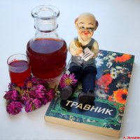 Кто клевер постоянно пьёт - до самой смерти доживёт! :-) :: Андрей Заломленков