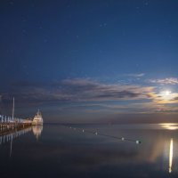 Лунная ночь на Черном море :: Александр Довгий