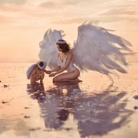 Каждая мама — это ангел-хранитель. :: Марина Макарова