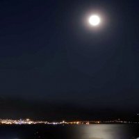 Луна над Эйлатским заливом :: Гала 