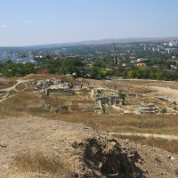 Раскопки на горе Митридат :: Вера Щукина