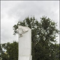 Памятник Горькому :: Александр Тарноградский