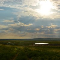 Солнце сквозь облака :: Светлана Грызлова