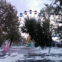 Неожиданно выпал снег... Колесо истории жизни города. :: Георгиевич 