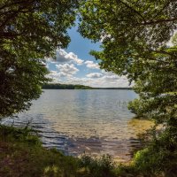 Окно на озеро :: Николай Гирш
