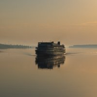 Утро речного круиза. :: Елена Савчук 