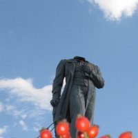 Проект памятника  партии  "Свобода" :: Alex Aro Aro Алексей Арошенко