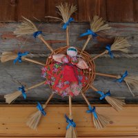 Кукла Коляда олицетворяет мир да гармонию в семье и рождение нового солнца. :: Люба 