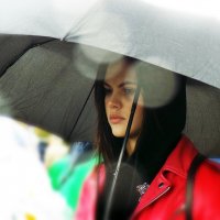 Девушка под зонтом :: Дмитрий Кутепов