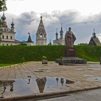 Памятник Юрию Долгорукому в Юрьеве-Польском :: AZ east3