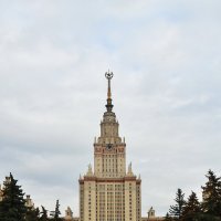 Высота главного здания МГУ с учетом его шпиля составляет 240 метров. :: Наташа *****