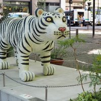 Скульптуры на улицах квартала Marunouchi Токио Япония :: wea *