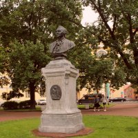 Памятник М.В.Ломоносову в одноимённом сквере. Питер. :: веселов михаил 