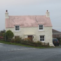 Старинный дом с розовой крышей :: Natalia Harries