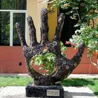 Памятник Стиву Джобсу в Одессе :: Юрий Тихонов
