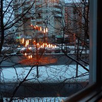 Отражение свечей в окне Храма. :: Татьяна Помогалова