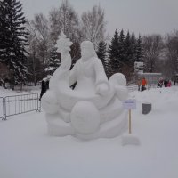 Скульптура "Зимушка" :: Андрей Макурин