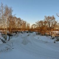 Январский вечер на замёрзшей реке :: Валерий Иванович
