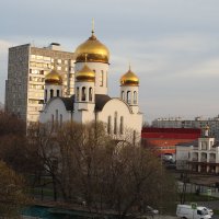 Церковь в районе Новогиреево. Москва :: Валерий 