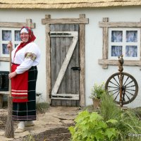есть женщины в наших селеньях :: Олег Лукьянов